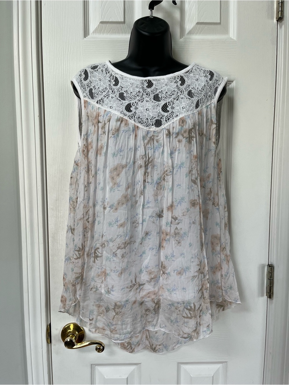 White Lace Yoke Floral Tank Top
